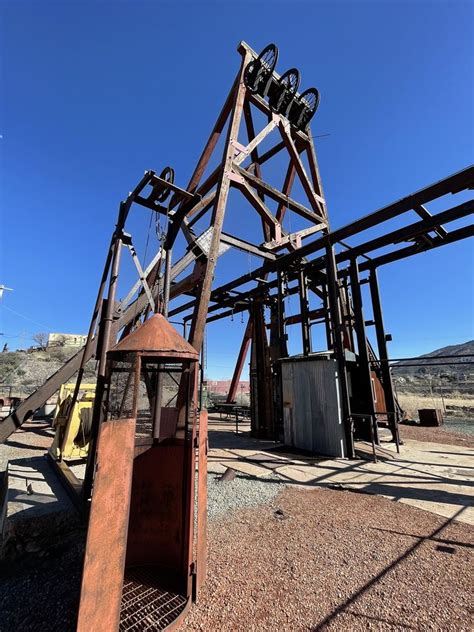 audrey headframe.